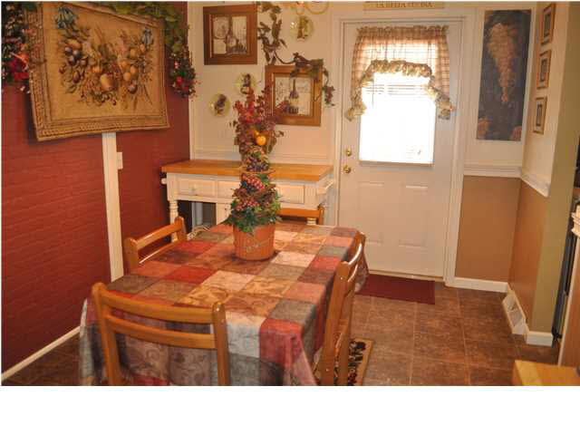 203 Spruce Ln, Dale, IN 47523 photo 5