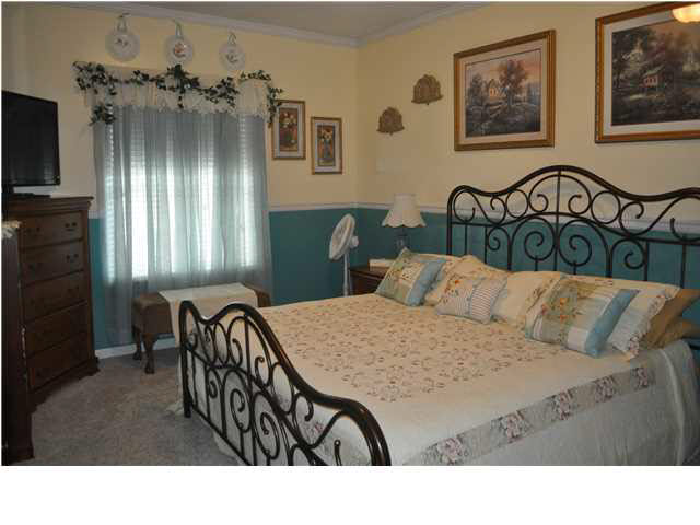 203 Spruce Ln, Dale, IN 47523 photo 6