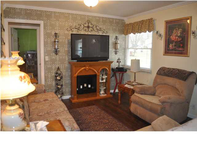 203 Spruce Ln, Dale, IN 47523 photo 2