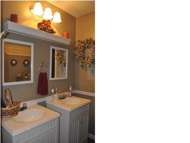 203 Spruce Ln, Dale, IN 47523 photo 15