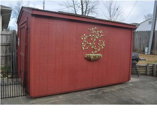 203 Spruce Ln, Dale, IN 47523 photo 21