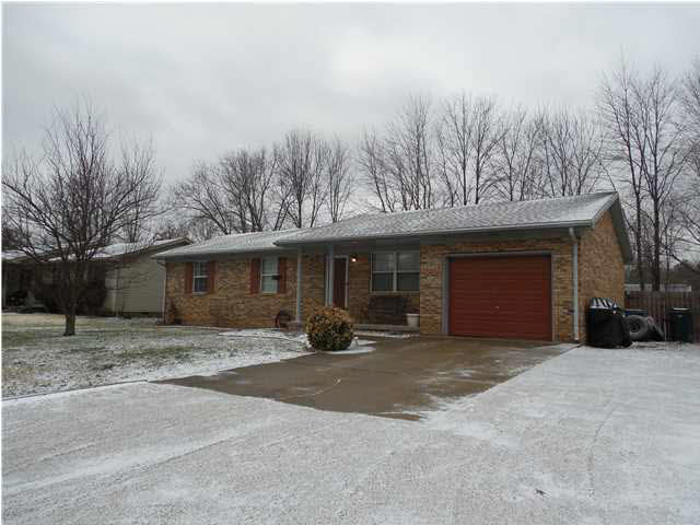 512 N Ohio St, Chandler, IN 47610 photo 1