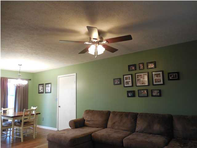 512 N Ohio St, Chandler, IN 47610 photo 5