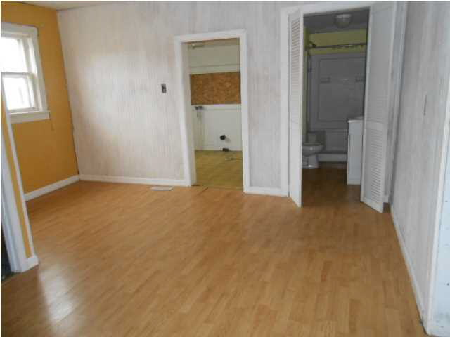641 E Main St, Elnora, IN 47529 photo 9