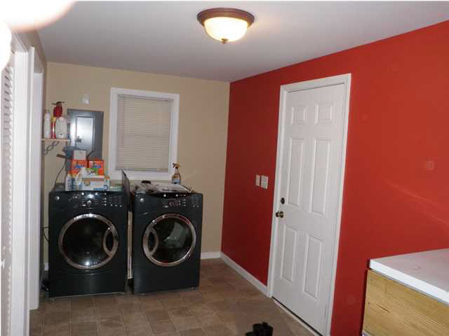 628 Davis Dr, Mount Vernon, IN 47620 photo 17