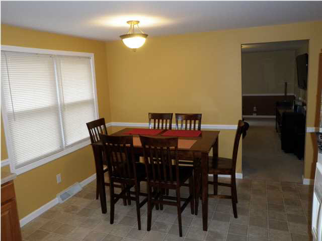 628 Davis Dr, Mount Vernon, IN 47620 photo 6