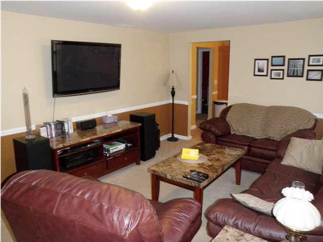 628 Davis Dr, Mount Vernon, IN 47620 photo 2