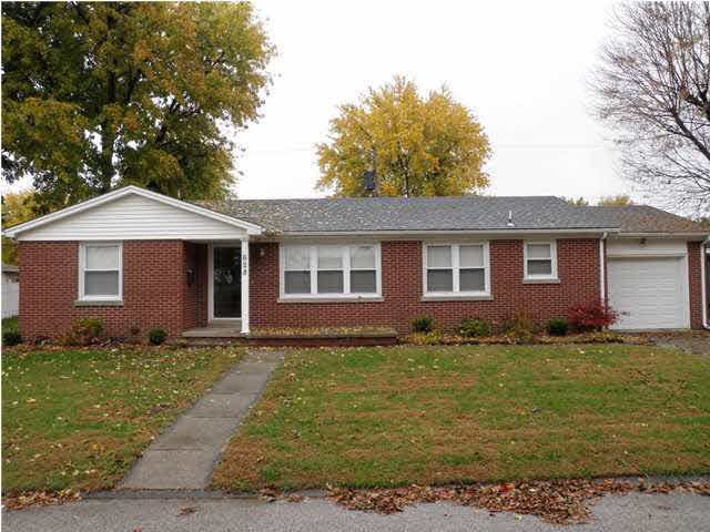 628 Davis Dr, Mount Vernon, IN 47620 photo 1