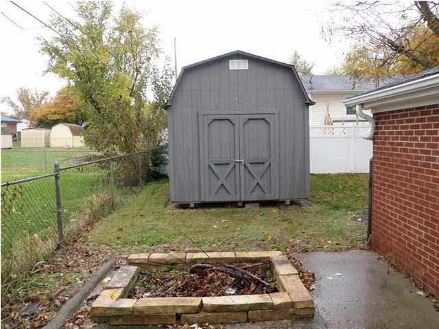 628 Davis Dr, Mount Vernon, IN 47620 photo 22