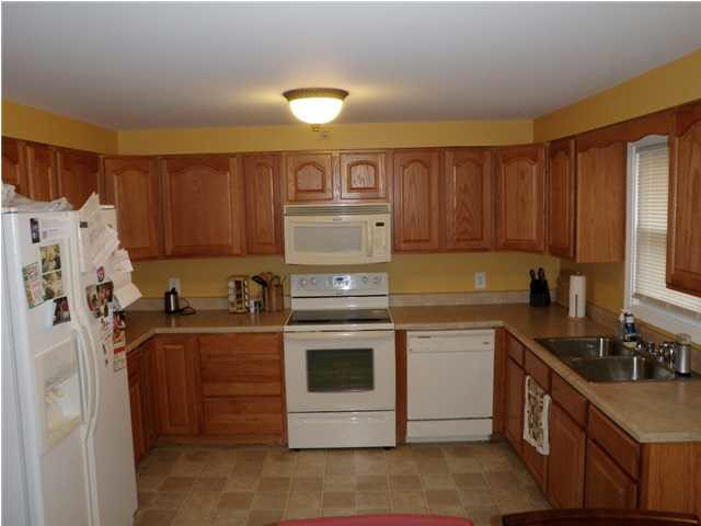 628 Davis Dr, Mount Vernon, IN 47620 photo 4