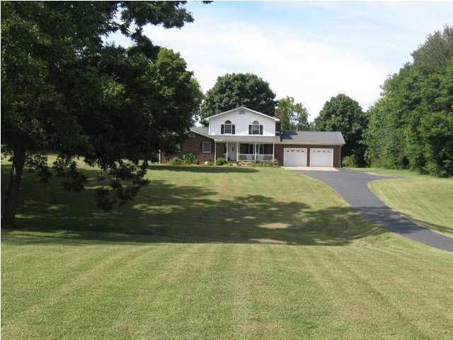 750 Fischer St, Troy, IN 47588 photo 2