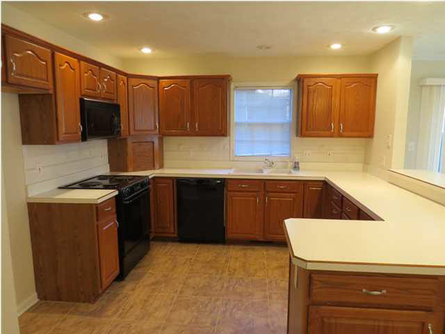 417 Hollybush Ln, Evansville, IN 47715 photo 5