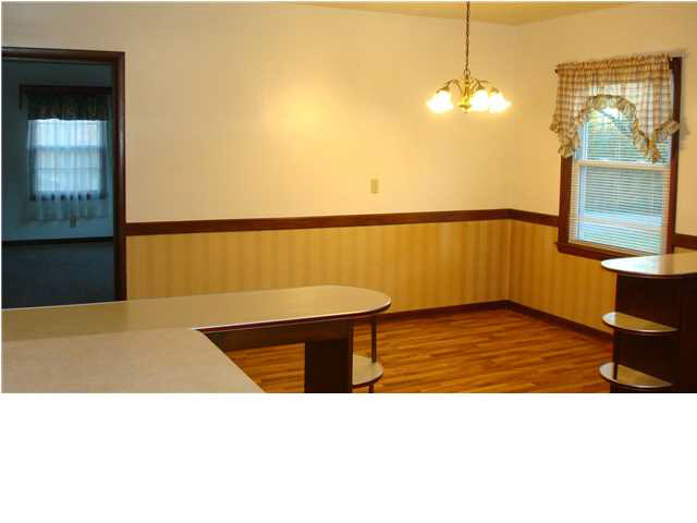 10323 Saint Wendel Rd, Evansville, IN 47720 photo 3
