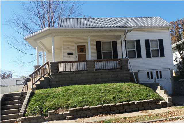 107 NE 9th St, Washington, IN 47501 photo 1