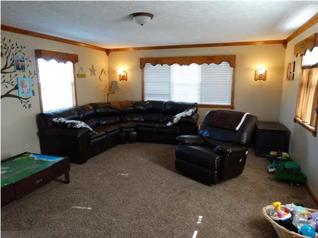 2719 S 1250 E, Oakland City, IN 47660 photo 2