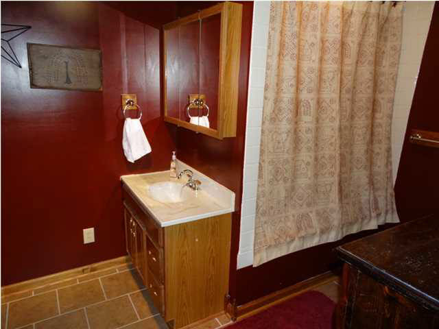 2719 S 1250 E, Oakland City, IN 47660 photo 10