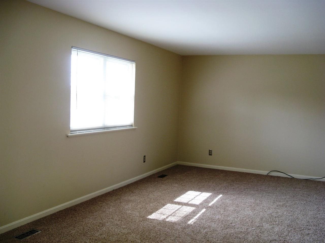 324 Greenfield Rd, Evansville, IN 47715 photo 4