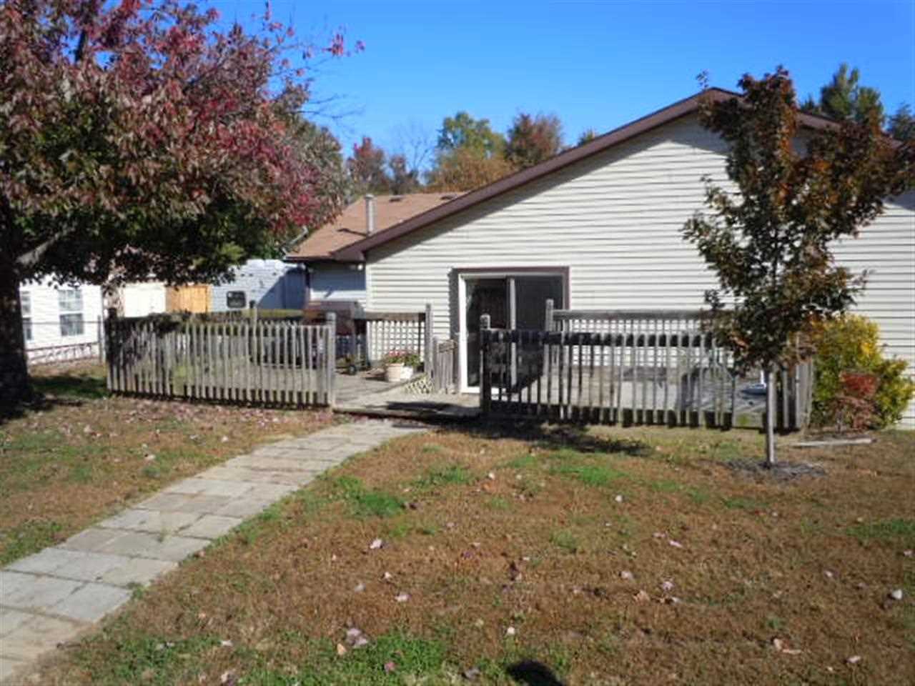 5599 Maple Ln, Newburgh, IN 47630 photo 2