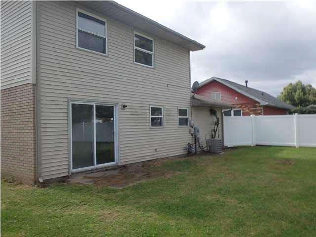 2301 Beech Dr, Evansville, IN 47714 photo 2