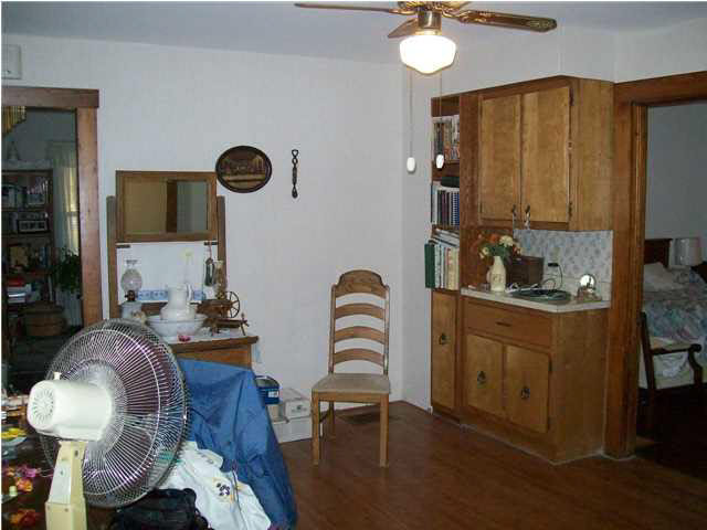 218 S Geiger St, Huntingburg, IN 47542 photo 3