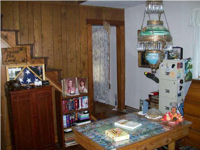 218 S Geiger St, Huntingburg, IN 47542 photo 4