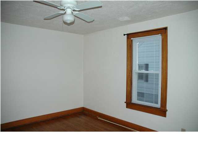 1103 N Geiger St, Huntingburg, IN 47542 photo 4