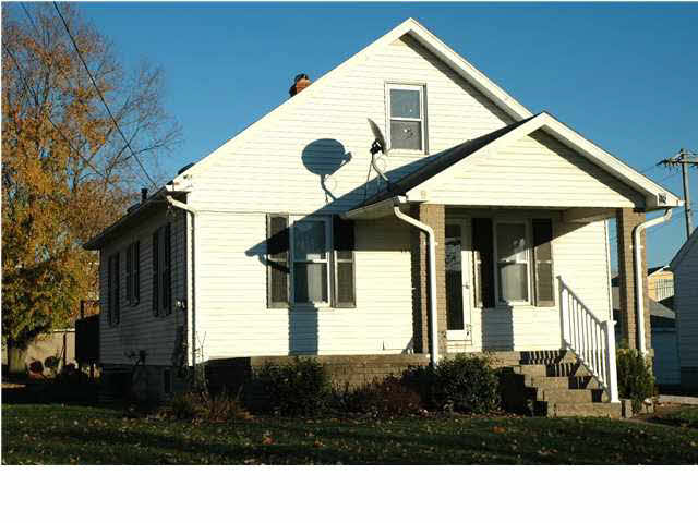 1103 N Geiger St, Huntingburg, IN 47542 photo 1