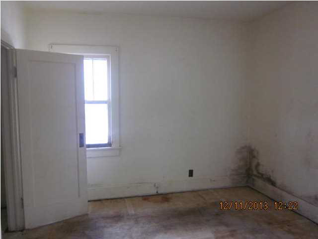 709 E Oregon St, Evansville, IN 47711 photo 4