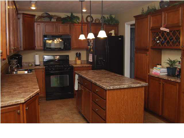 314 W 20th St, Huntingburg, IN 47542 photo 3