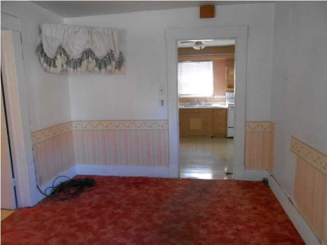 103 W Race St, Odon, IN 47562 photo 3