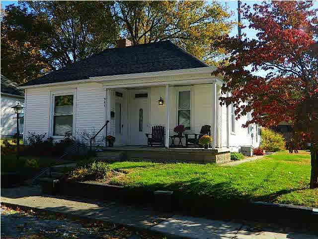 111 Jefferson St, Newburgh, IN 47630 photo 1