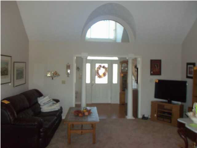 729 W Graham Rd, Washington, IN 47501 photo 2
