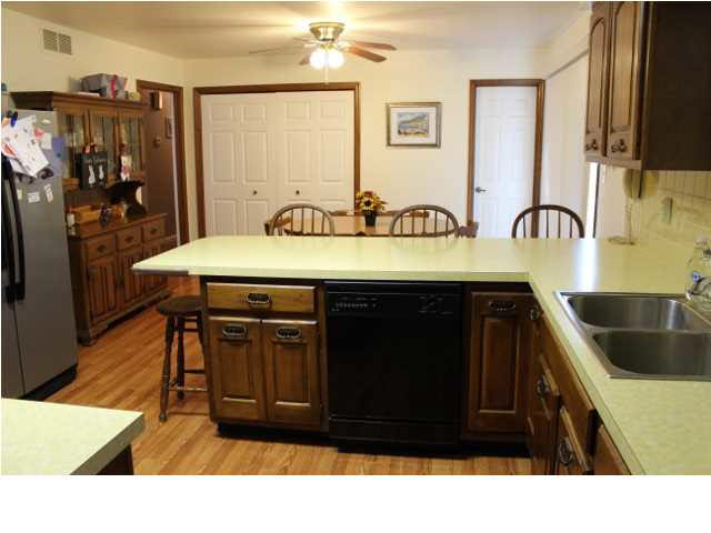1713 Arrowhead Dr, Boonville, IN 47601 photo 2