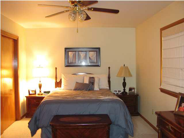 208 N Cale St, Poseyville, IN 47633 photo 11