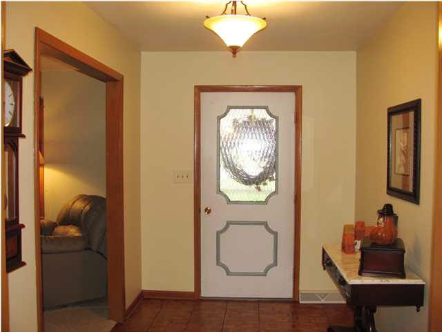 208 N Cale St, Poseyville, IN 47633 photo 6