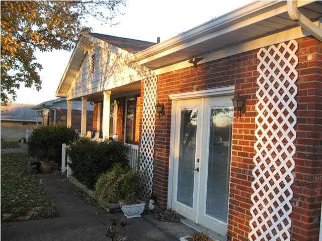 636 22nd St, Tell City, IN 47586 photo 2