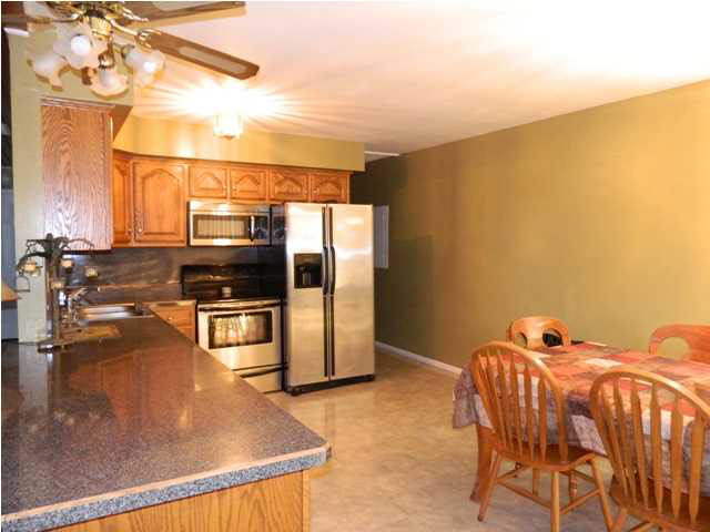 905 Longfellow Dr, Washington, IN 47501 photo 9