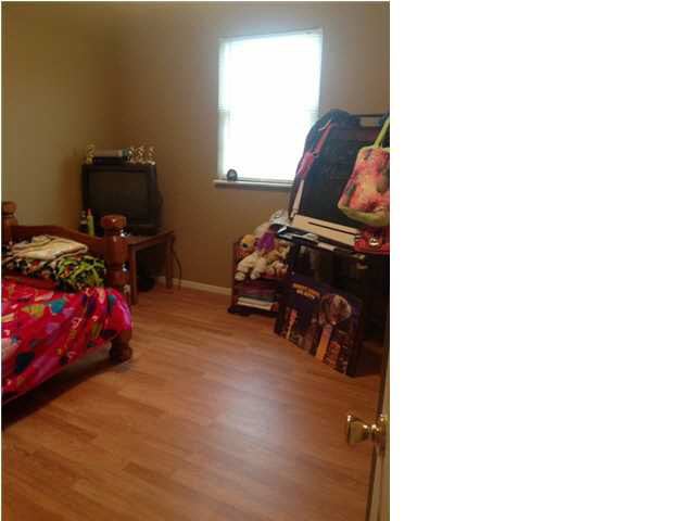905 Longfellow Dr, Washington, IN 47501 photo 3