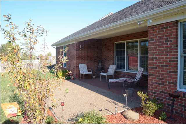 2555 Meadowcrest Dr, Newburgh, IN 47630 photo 23