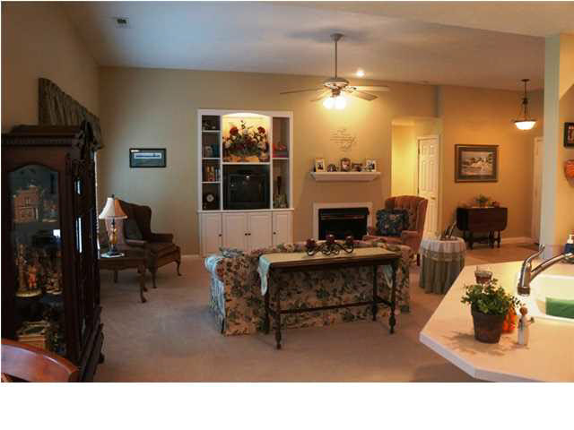 2555 Meadowcrest Dr, Newburgh, IN 47630 photo 5