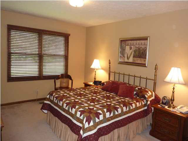 4026 N Iroquois Dr, Evansville, IN 47711 photo 17