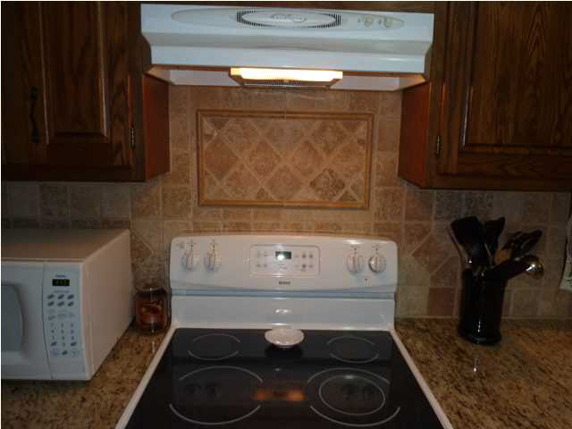 4026 N Iroquois Dr, Evansville, IN 47711 photo 8