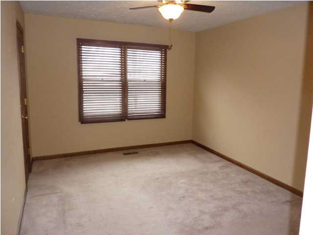 4026 N Iroquois Dr, Evansville, IN 47711 photo 18