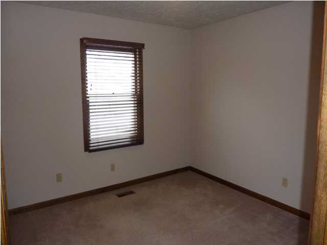 4026 N Iroquois Dr, Evansville, IN 47711 photo 14