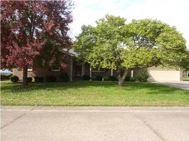 4026 N Iroquois Dr, Evansville, IN 47711 photo 3