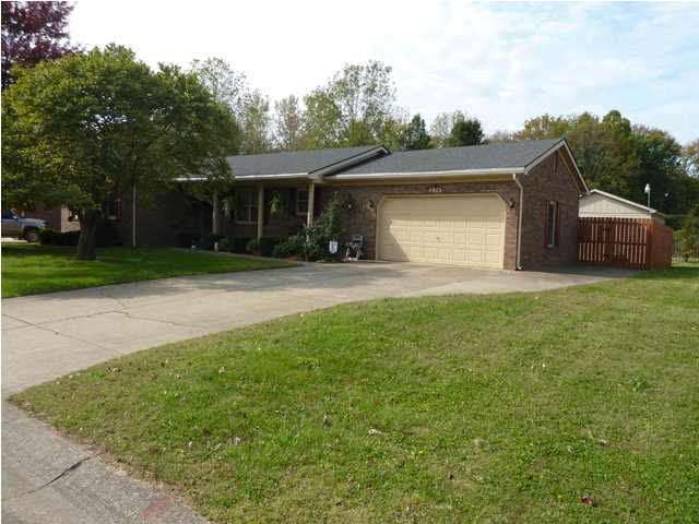 4026 N Iroquois Dr, Evansville, IN 47711 photo 2