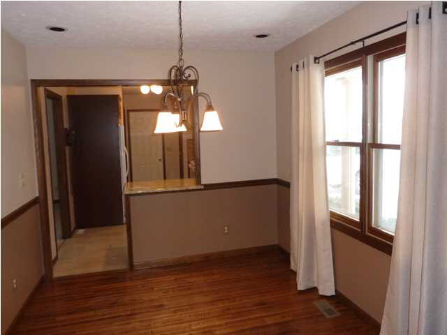 4026 N Iroquois Dr, Evansville, IN 47711 photo 11