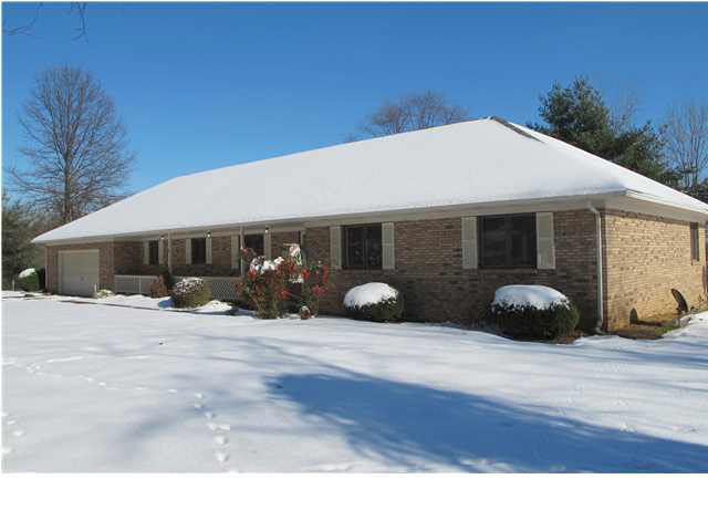 6200 Penila Dr, Boonville, IN 47601 photo 1