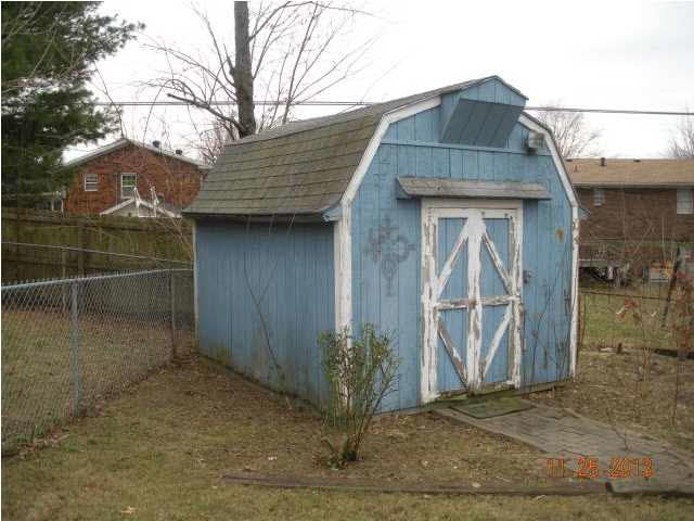 8611 Hanover Dr, Newburgh, IN 47630 photo 5
