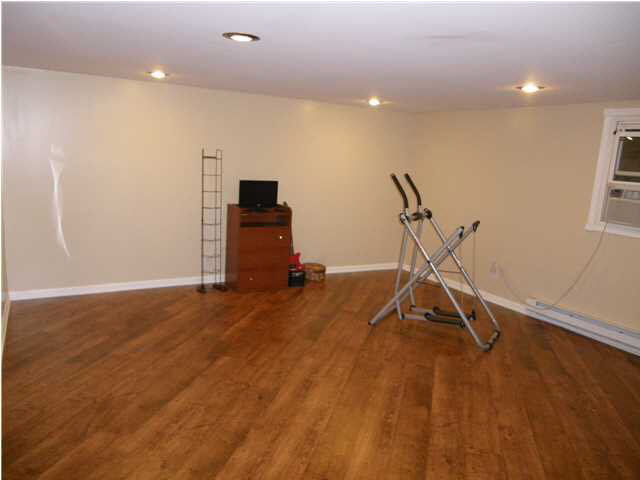 1512 Waggoner Ave, Evansville, IN 47714 photo 2